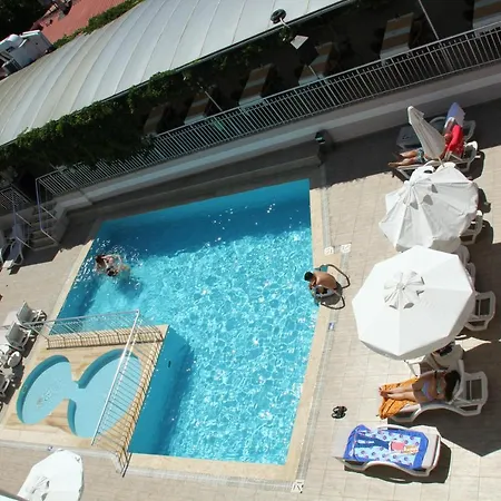 Ξενοδοχείο Miami 3*