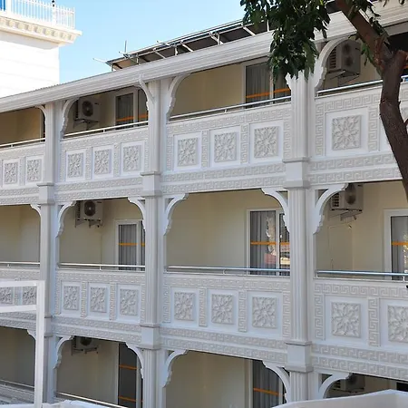Miami Hotel Side
